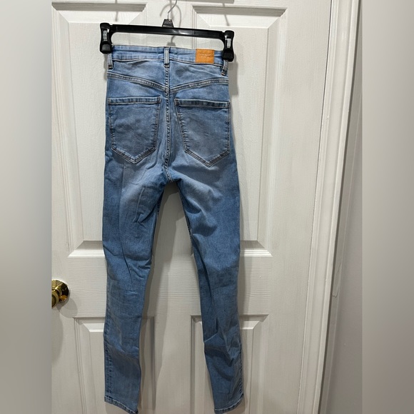 2 pairs of zara skinny jeans - Picture 2 of 8